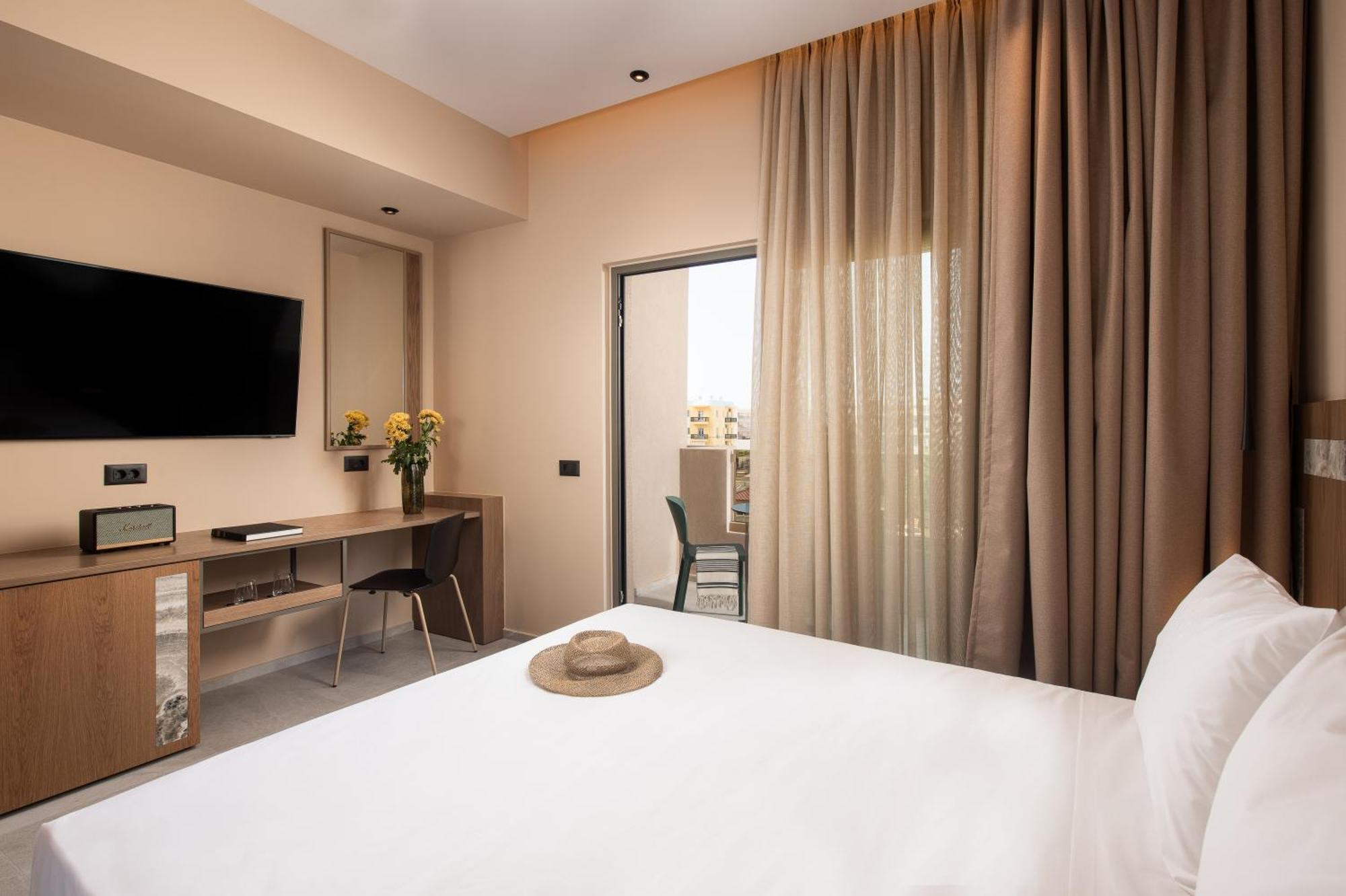 Suite 1 Chambre - Vue sur Piscine